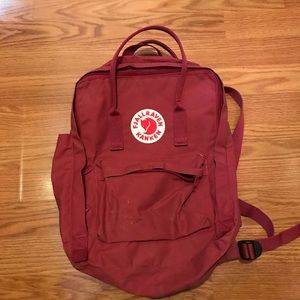 Fijallraven Kanken backpack Plum